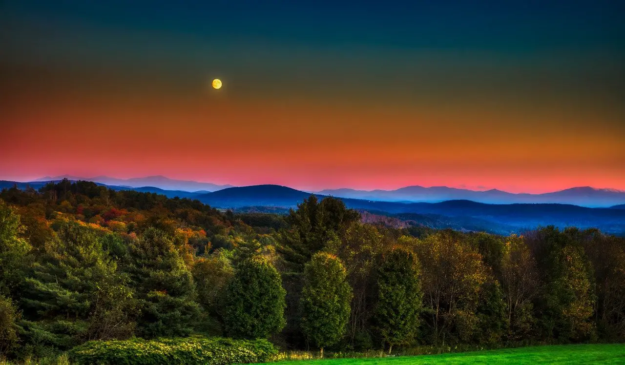 Vermont, Full moon, Sunset